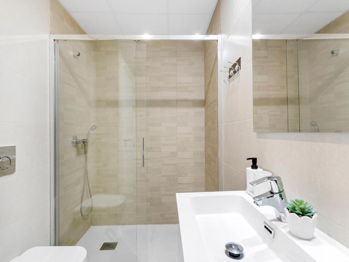 Lovely First Floor Apartment, Heating Pool ! Alicante Exteriör bild