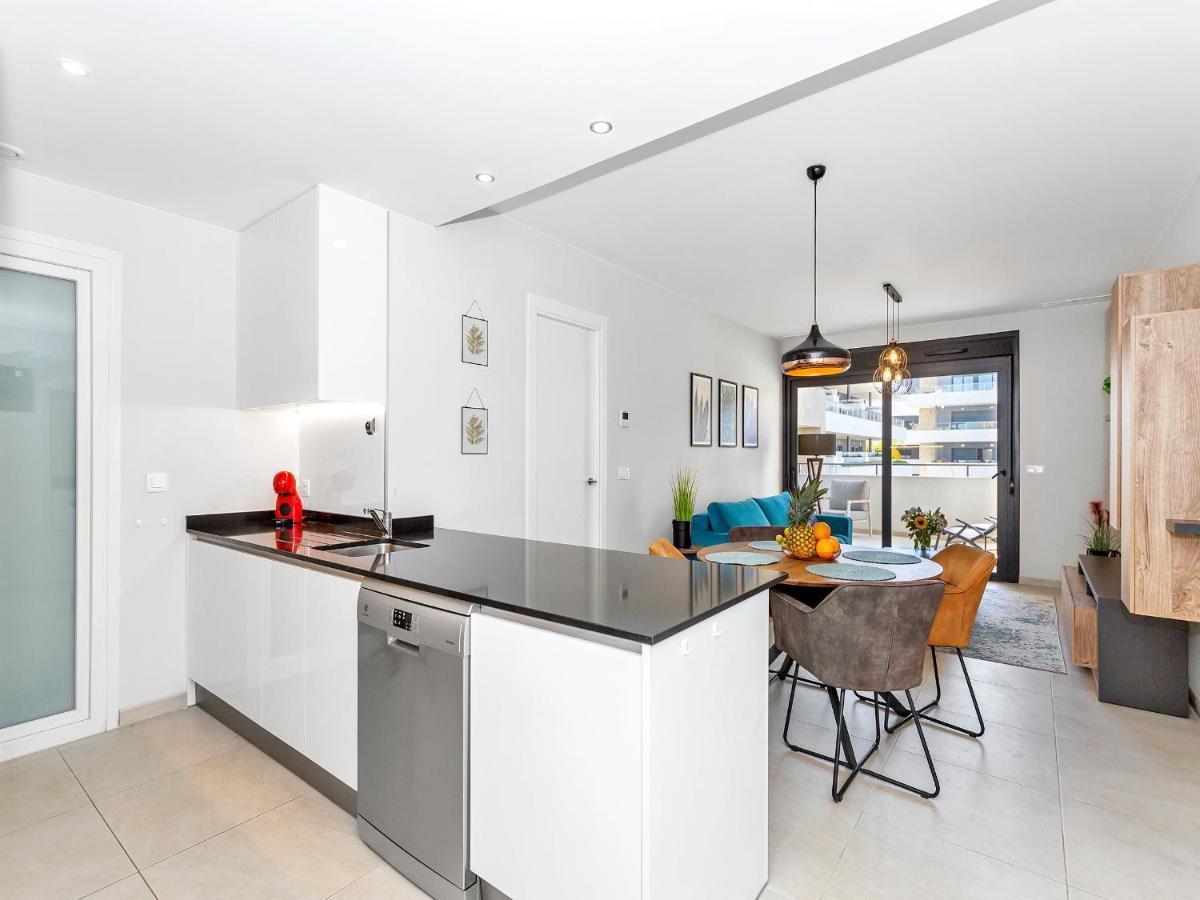 Lovely First Floor Apartment, Heating Pool ! Alicante Exteriör bild